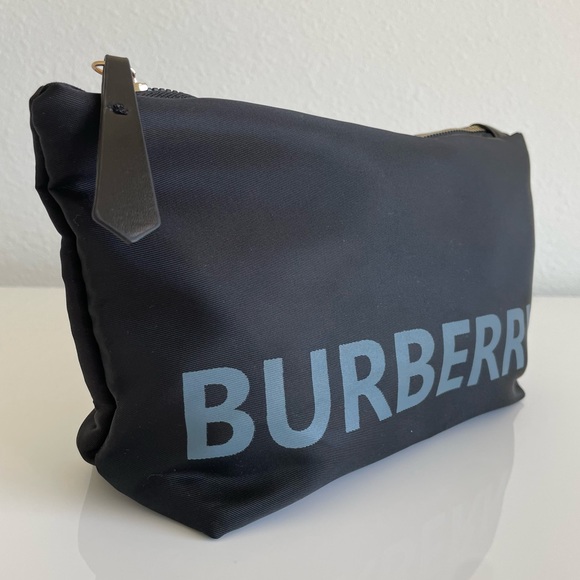 BURBERRY 💯 Authentic Cosmetic Zippered Pouch ☆ Priced to Sell 💲 - Picture 9 of 12